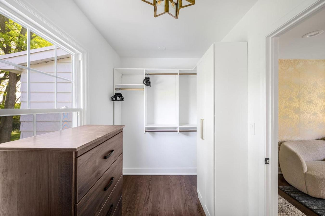 Spacious, Luxury Renovated Home With 4 Kings, Firepit Glen Ellyn Exterior foto