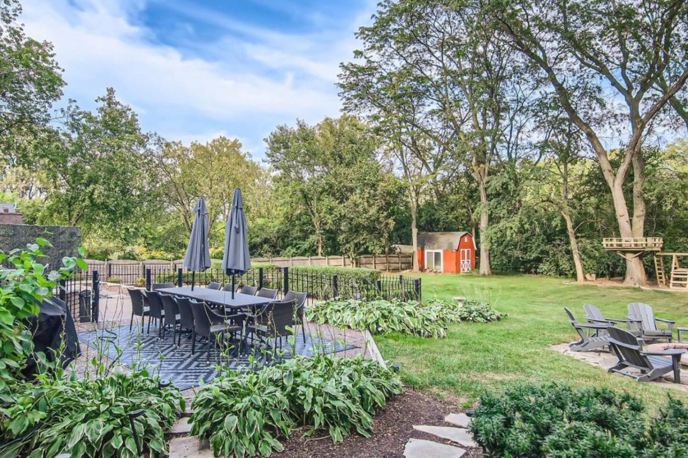 Spacious, Luxury Renovated Home With 4 Kings, Firepit Glen Ellyn Exterior foto